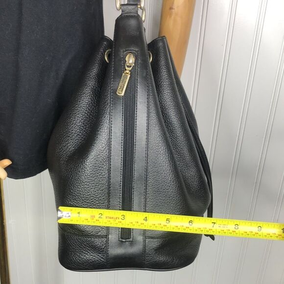 BURBERRYS Large Black Leather Bucket Drawstring Bag Nova Check Lining Authentic - Picture 11 of 17